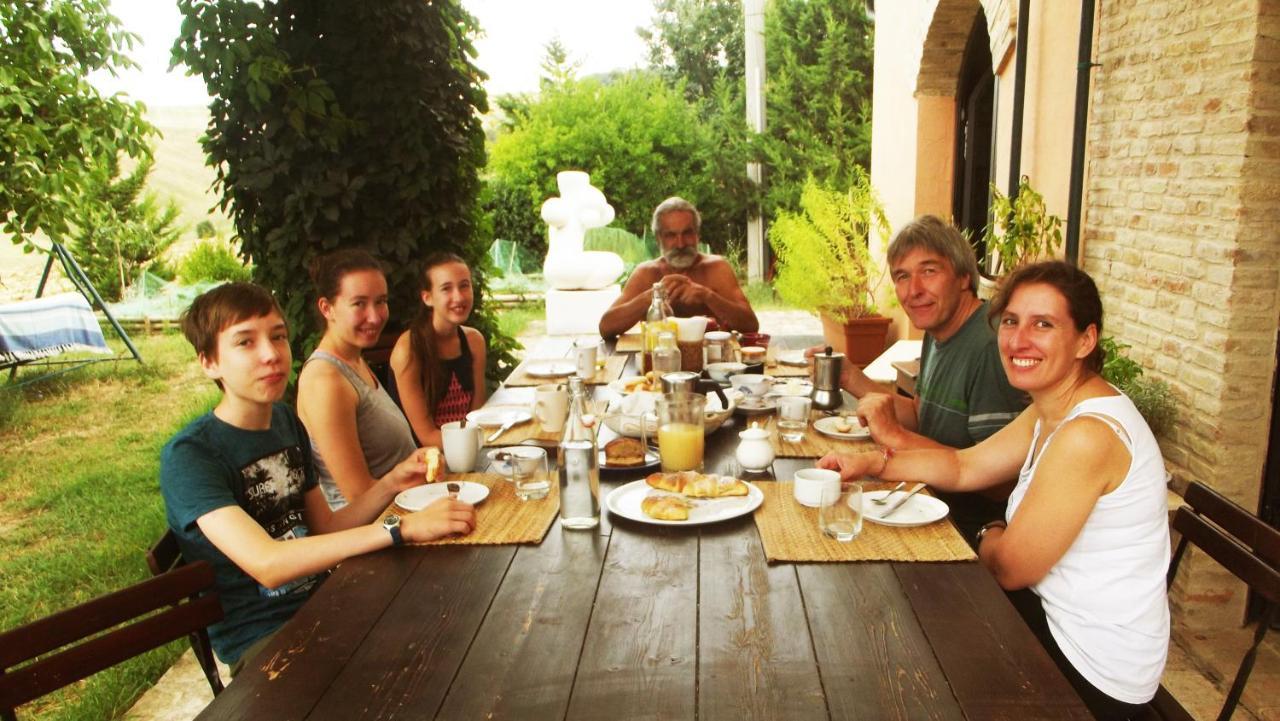 "La Casa Degli Ulivi Art B&B" Trecastelli Εξωτερικό φωτογραφία