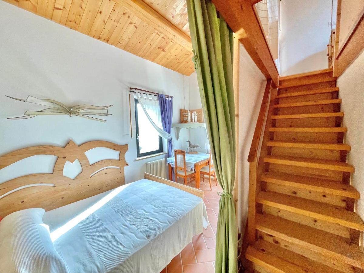 "La Casa Degli Ulivi Art B&B" Trecastelli Εξωτερικό φωτογραφία