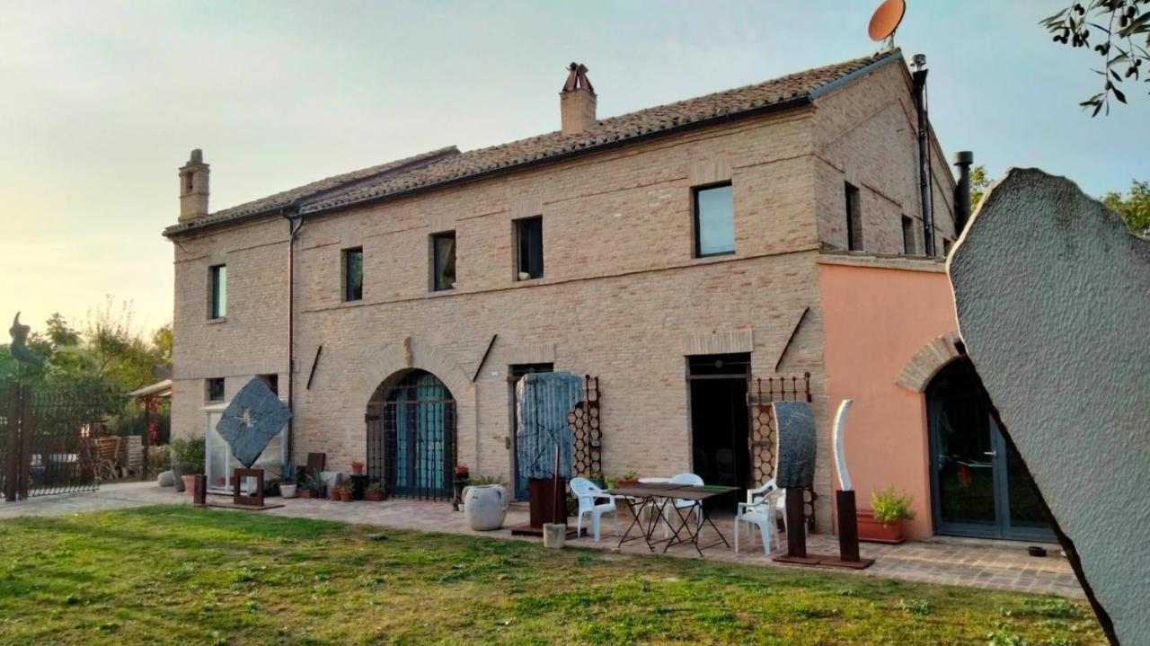 "La Casa Degli Ulivi Art B&B" Trecastelli Εξωτερικό φωτογραφία